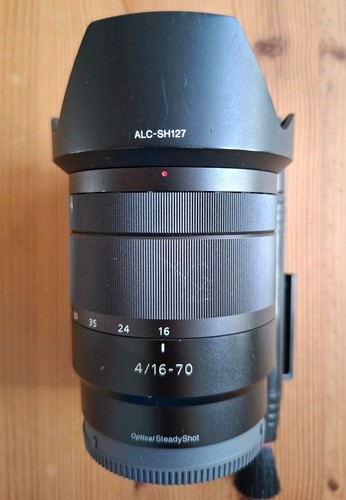 Sony 70mm za oss - 16-70mm,